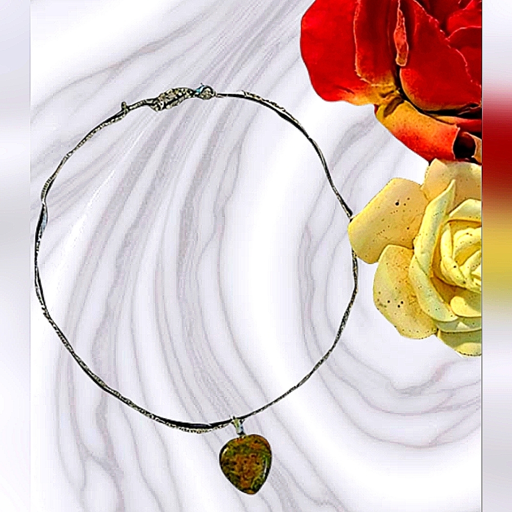 Elegant Silver Necklace with Heart Pendant